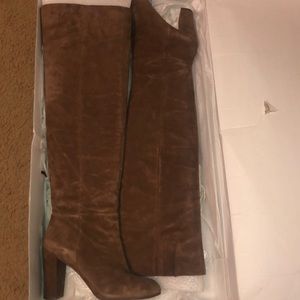 Suede boots